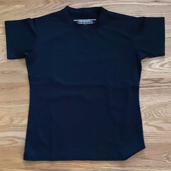 RunningSkirts NWOT Black Performance Tee (M) - Picture 1 of 6